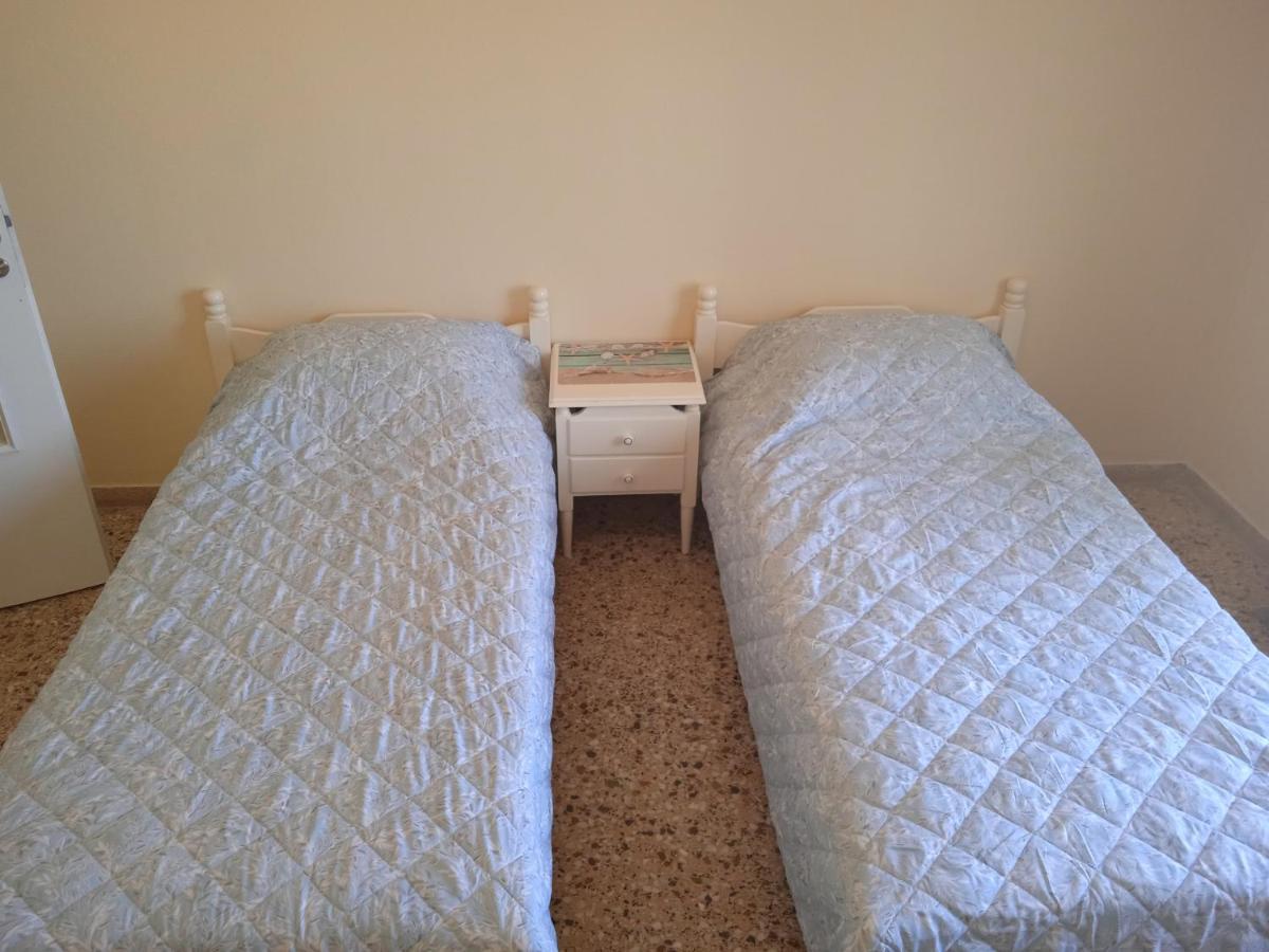 Apartment On The Beach Артеміда Екстер'єр фото